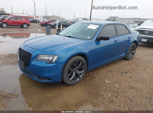2C3CCAAG1PH613874 2023 CHRYSLER 300 Синий Передняя левая четверть