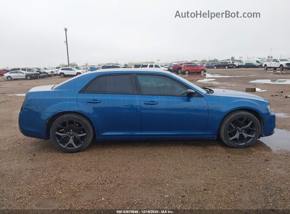 2C3CCAAG1PH613874 2023 CHRYSLER 300 Синий Вид задней части салона