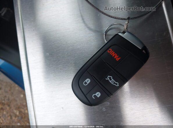 2C3CCAAG1PH613874 2023 CHRYSLER 300 Синий Вид панели приборов