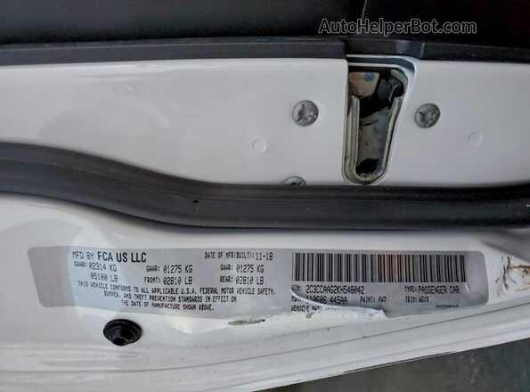 2C3CCAAG2KH548042 2019 CHRYSLER 300 Белый Вид подкапотного пространства