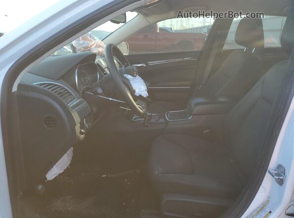 2C3CCAAG3LH147570 2020 CHRYSLER 300 White Вид салону спереду