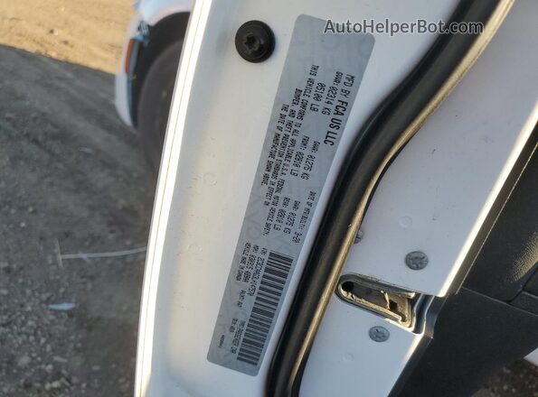 2C3CCAAG3LH147570 2020 CHRYSLER 300 White Вид підкапотного простору