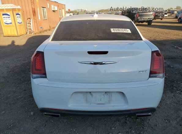 2C3CCAAG3LH147570 2020 CHRYSLER 300 White Вид ззаду