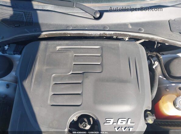 2C3CCAAG5LH128440 2020 CHRYSLER 300 White Вид ззаду