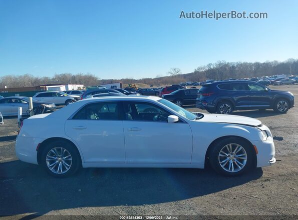 2C3CCAAG5LH128440 2020 CHRYSLER 300 White Вид задньої частини салону