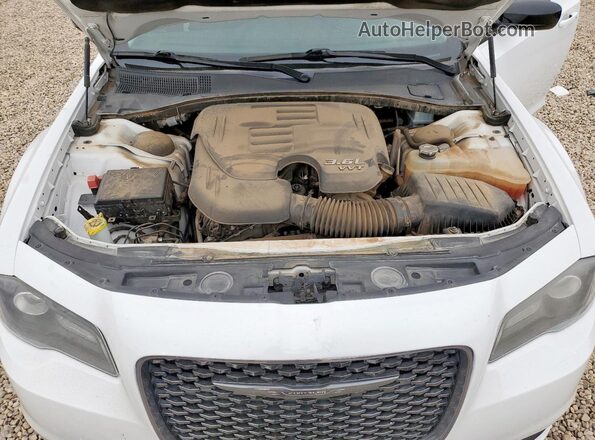 2C3CCAAG6NH139692 2022 CHRYSLER 300 White Սալոնի հետևի տեսք