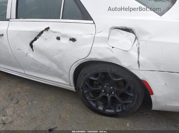 2C3CCABG0LH103489 2020 CHRYSLER 300 White Front view