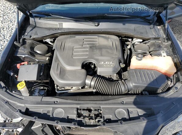 2C3CCABG1PH524451 2023 CHRYSLER 300 Black Widok wnętrza z tyłu