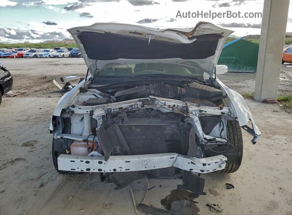 2C3CCABG1PH637171 2023 CHRYSLER 300 White Widok z przodu