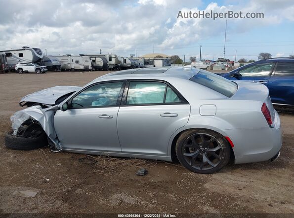 2C3CCABG9PH637144 2023 CHRYSLER 300 Silver სალონის 360-გრადუსიანი ხედი