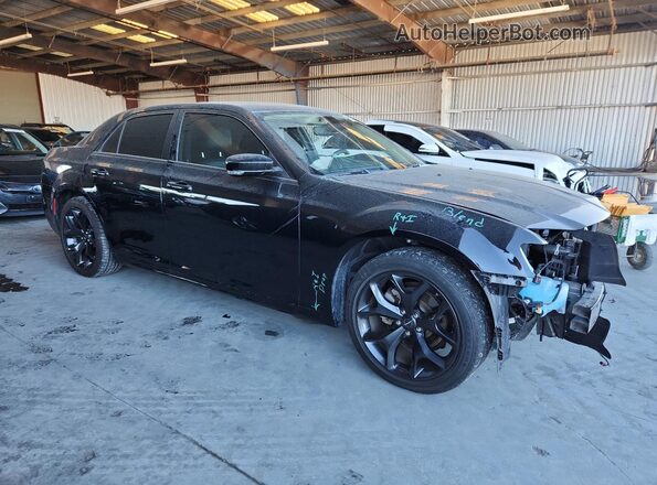 2C3CCADG3PH628338 2023 CHRYSLER 300 Черный Передняя правая четверть