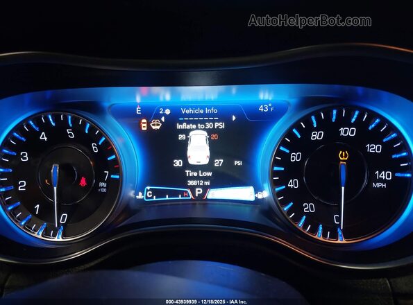 2C3CCARG8KH524137 2019 CHRYSLER 300 Gray Widok tylnych siedzeń