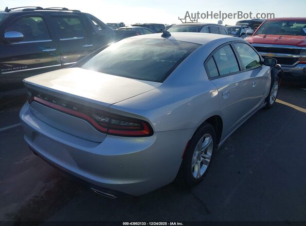 2C3CDXBG0NH207824 2022 DODGE CHARGER Серебряный Задняя правая четверть