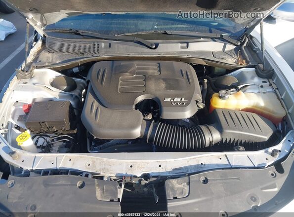 2C3CDXBG0NH207824 2022 DODGE CHARGER Серебряный Вид сзади