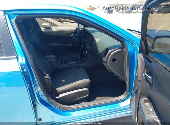 2C3CDXBG3JH336246 2018 DODGE CHARGER Синий Вид салона спереди