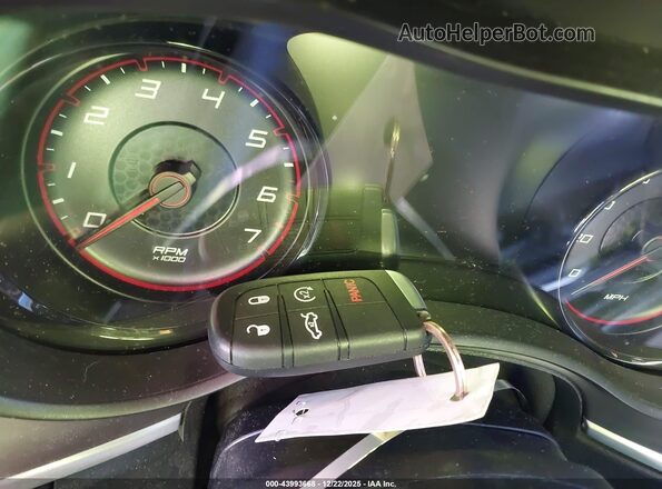 2C3CDXCT3NH256074 2022 DODGE CHARGER Красный Вид панели приборов