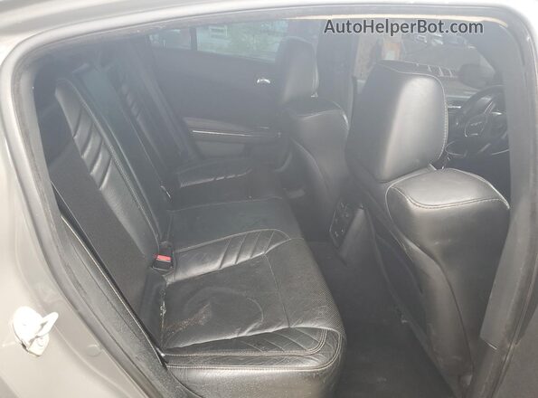 2C3CDXGJ4KH692307 2019 DODGE CHARGER Gray Widok tylnych siedzeń