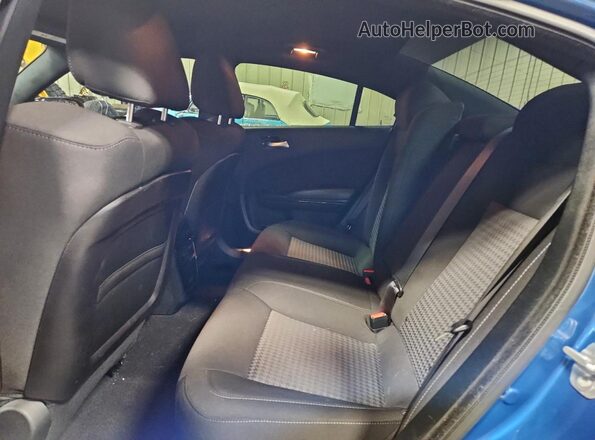 2C3CDXHG4NH227629 2022 DODGE CHARGER Blue Vista de los asientos traseros