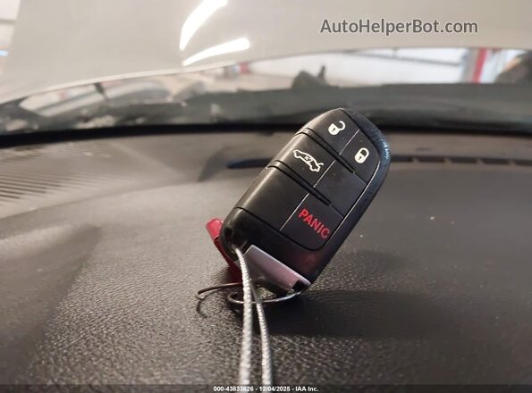 2C3CDZAG5KH560732 2019 DODGE CHALLENGER Серый Вид панели приборов