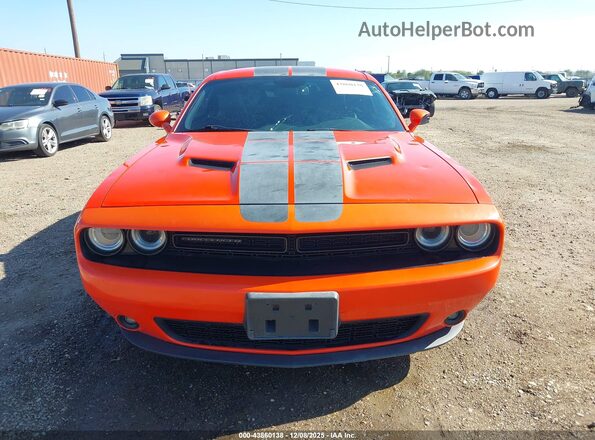 2C3CDZAG8HH558255 2017 DODGE CHALLENGER Orange Սարքավորումների վահանակի տեսք