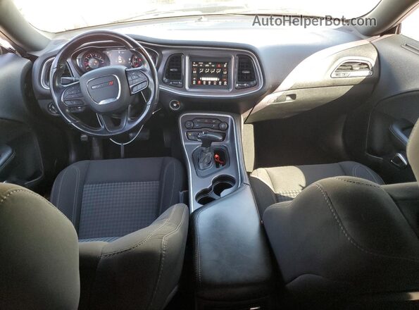 2C3CDZAGXLH113749 2020 DODGE CHALLENGER White Widok deski rozdzielczej