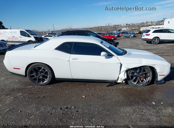 2C3CDZBT6NH249813 2022 DODGE CHALLENGER White Սալոնի հետևի տեսք