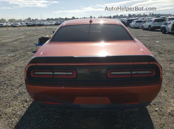 2C3CDZJG8LH236014 2020 DODGE CHALLENGER Orange Vista trasera