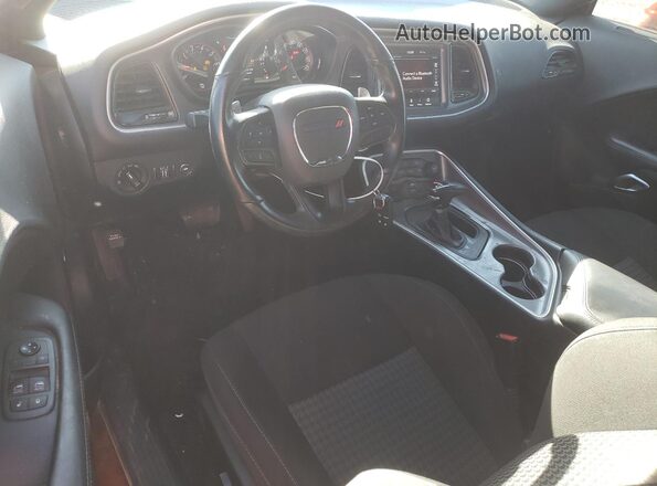2C3CDZJG8LH236014 2020 DODGE CHALLENGER Orange Vista del salpicadero