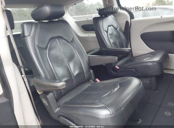 2C4RC1BG4LR131554 2020 CHRYSLER PACIFICA Gray Vista de la etiqueta del VIN