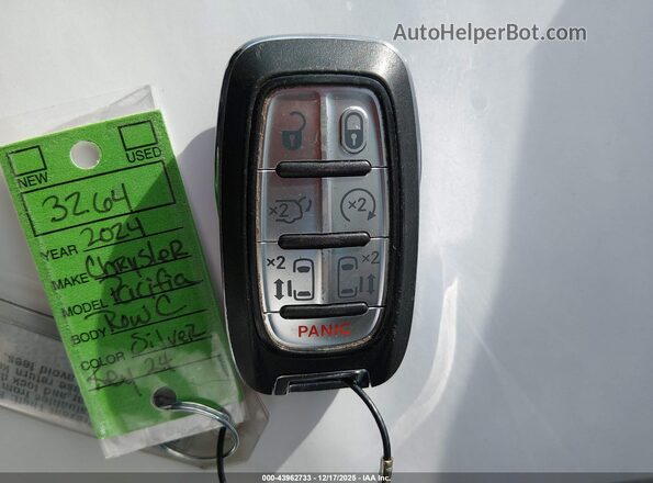 2C4RC1BG6RR173264 2024 CHRYSLER PACIFICA Серебряный Вид панели приборов