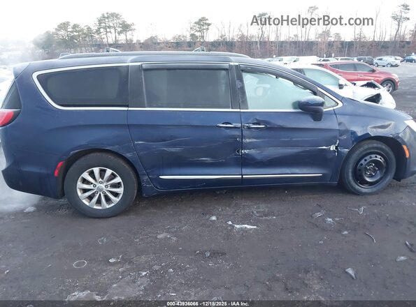 2C4RC1BG7HR633935 2017 CHRYSLER PACIFICA Синий Вид задней части салона