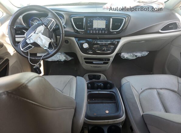 2C4RC1BG7JR275192 2018 CHRYSLER PACIFICA Белый Вид панели приборов