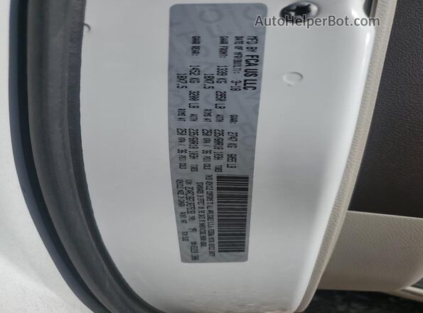 2C4RC1BG7JR275192 2018 CHRYSLER PACIFICA Белый Вид наклейки с VIN-кодом