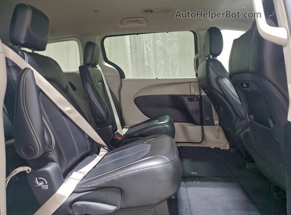 2C4RC1BG8PR586218 2023 CHRYSLER PACIFICA Gray Вид задньої частини салону