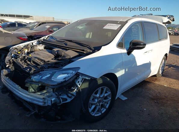 2C4RC1CG0RR121191 2024 CHRYSLER VOYAGER White Առջևի ձախ երեք քառորդ տեսարան