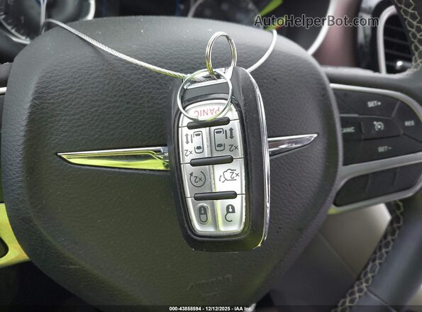 2C4RC1CG1NR105253 2022 CHRYSLER VOYAGER Gray ძრავის განყოფილების ხედი