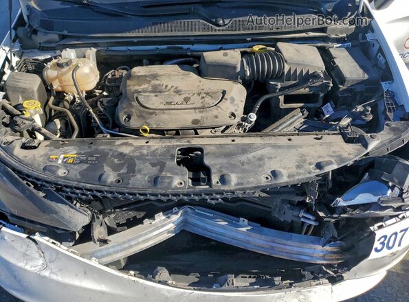 2C4RC1CG1PR603455 2023 CHRYSLER VOYAGER White Widok wnętrza z tyłu
