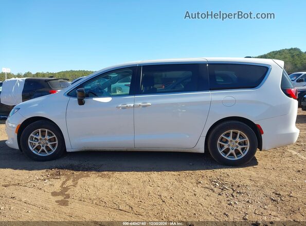 2C4RC1CG2RR105445 2024 CHRYSLER VOYAGER White სალონის 360-გრადუსიანი ხედი