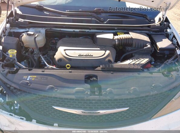 2C4RC1CG2RR105445 2024 CHRYSLER VOYAGER White უკანა ხედი