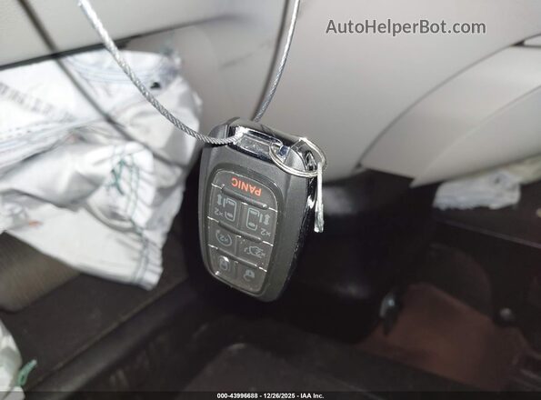 2C4RC1CG3NR204348 2022 CHRYSLER VOYAGER Black წინა პანელის ხედი