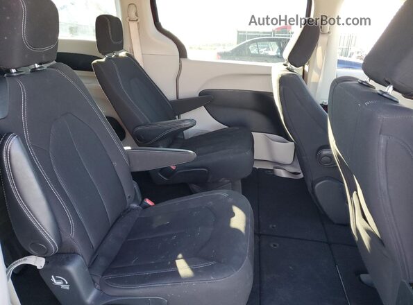 2C4RC1CG3NR226348 2022 CHRYSLER VOYAGER Red Vista interior trasera