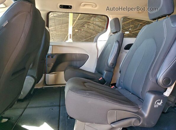 2C4RC1CG3PR557353 2023 CHRYSLER VOYAGER Красный Вид задней части салона