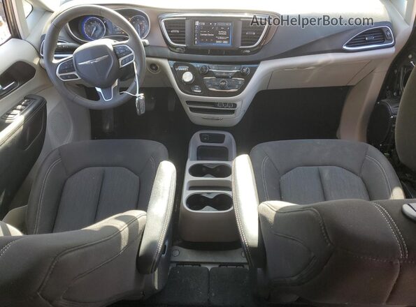 2C4RC1CG4PR560911 2023 CHRYSLER VOYAGER Black Вид панелі приладів