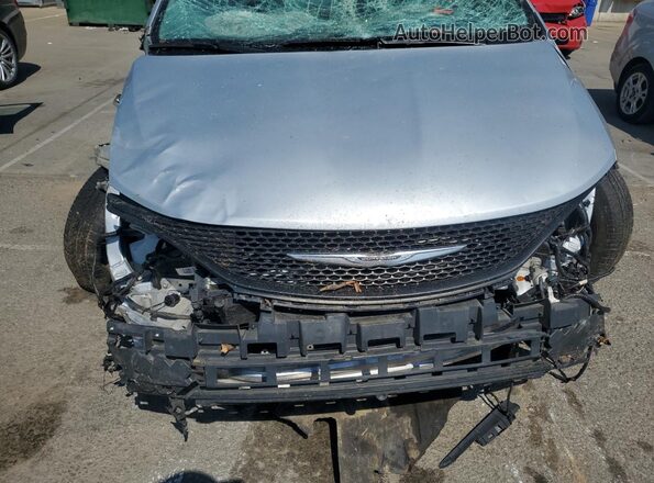 2C4RC1CG5NR229722 2022 CHRYSLER VOYAGER Silver ძრავის განყოფილების ხედი