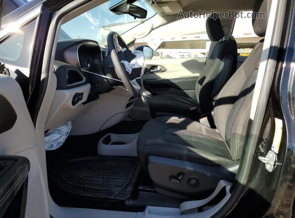 2C4RC1CG6PR525514 2023 CHRYSLER VOYAGER Black Front interior view