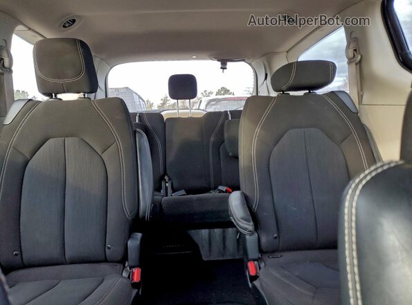 2C4RC1CG6PR525514 2023 CHRYSLER VOYAGER Black Rear seats view