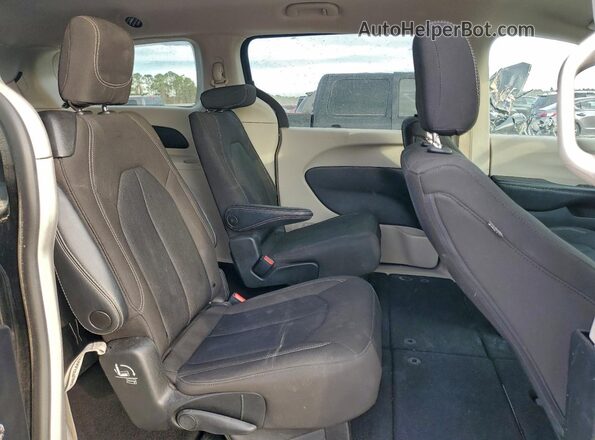 2C4RC1CG6PR525514 2023 CHRYSLER VOYAGER Black Rear interior view