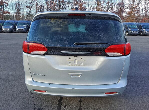 2C4RC1CG6PR549067 2023 CHRYSLER VOYAGER Серебряный Вид сзади
