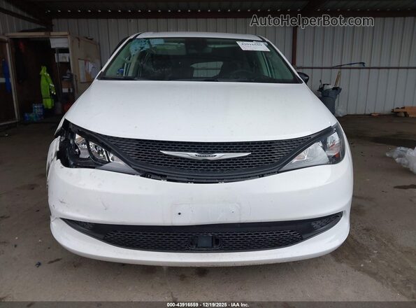2C4RC1CG6RR189138 2024 CHRYSLER VOYAGER White Widok wnętrza z tyłu