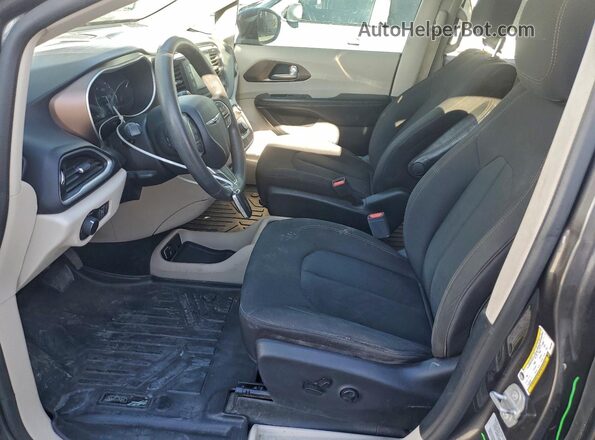 2C4RC1CG7HR522008 2017 CHRYSLER PACIFICA Charcoal Widok wnętrza z przodu